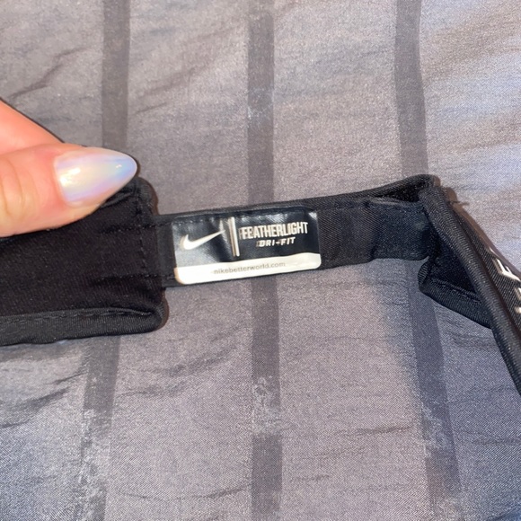 Nike Dri-Fit Visor - Picture 3 of 3